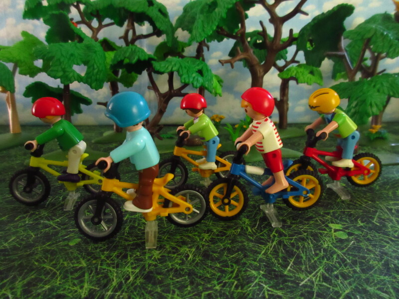 It's Springtime in Eastgate Park for the Playmobil people in our house...