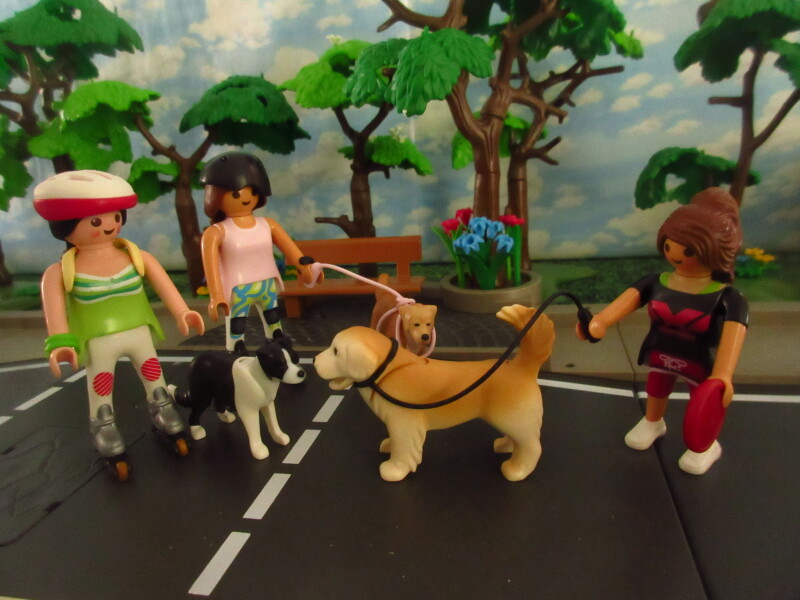 It's Springtime in Eastgate Park for the Playmobil people in our house...