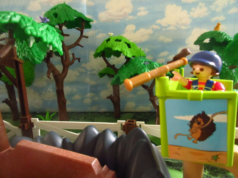 It's Springtime in Eastgate Park for the Playmobil people in our house...