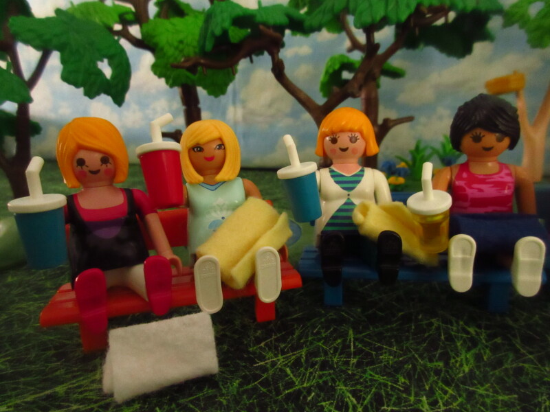 It's Springtime in Eastgate Park for the Playmobil people in our house...