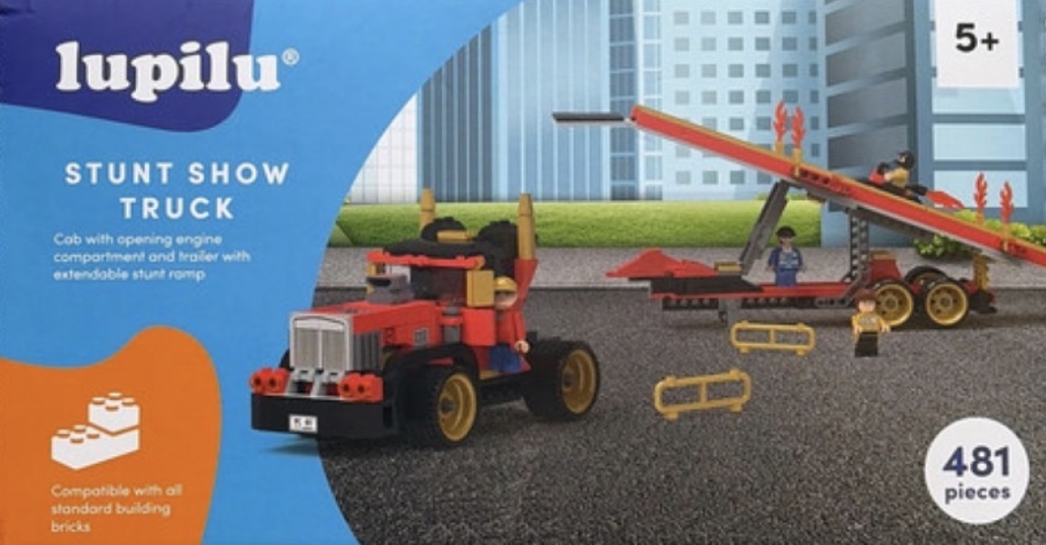 AIBU to give off brand building sets rather than Lego as birthday presents?
