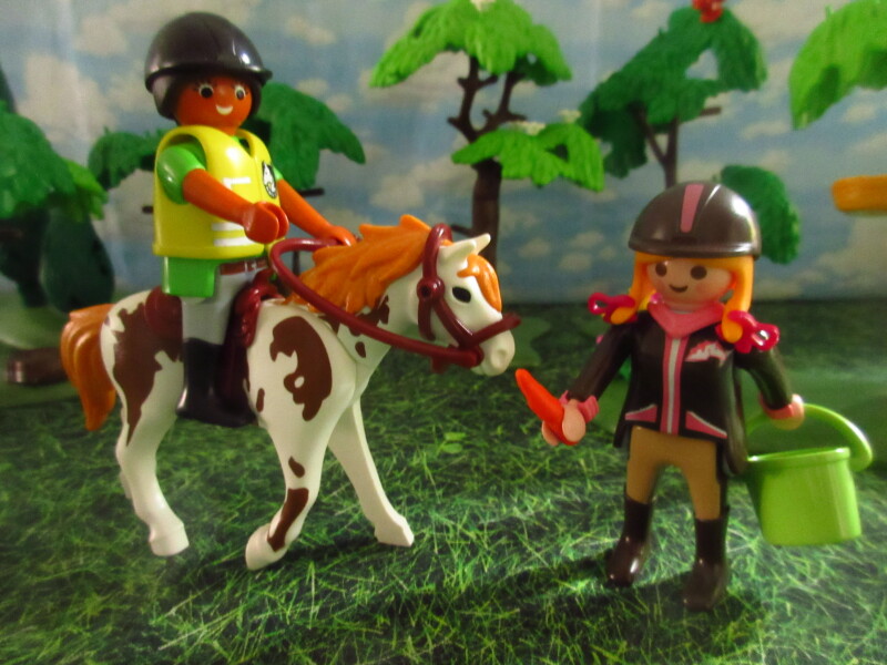 It's Springtime in Eastgate Park for the Playmobil people in our house...