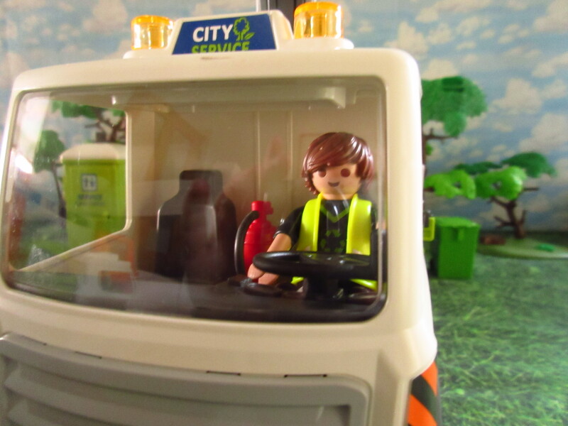 It's Springtime in Eastgate Park for the Playmobil people in our house...