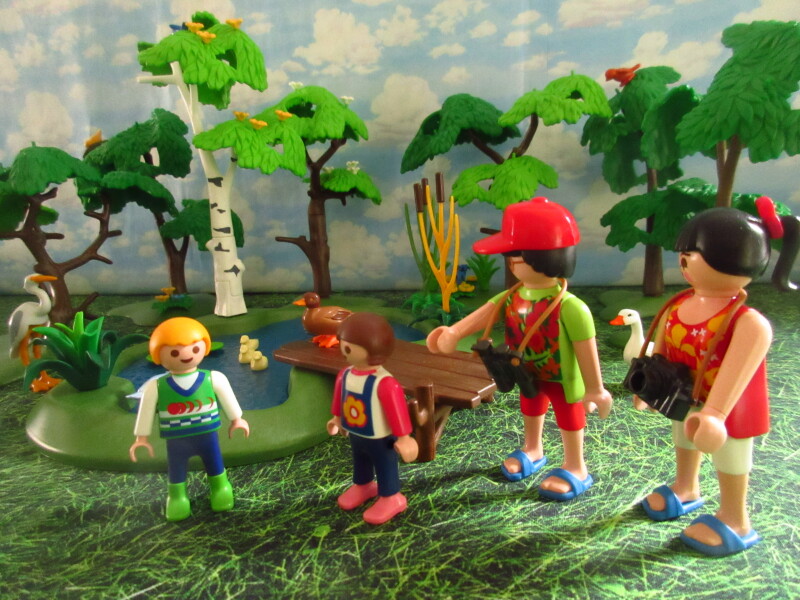 It's Springtime in Eastgate Park for the Playmobil people in our house...