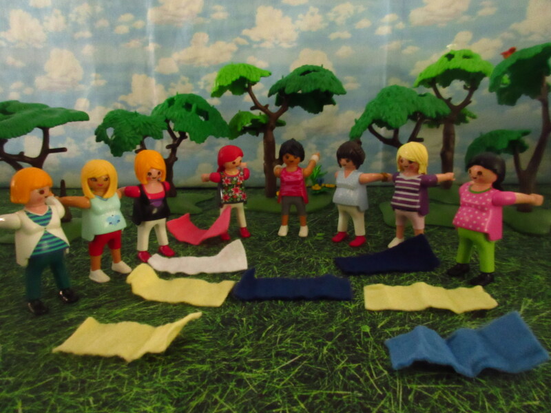 It's Springtime in Eastgate Park for the Playmobil people in our house...