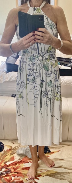 Which outfit would you wear to a wedding at a country house hotel?