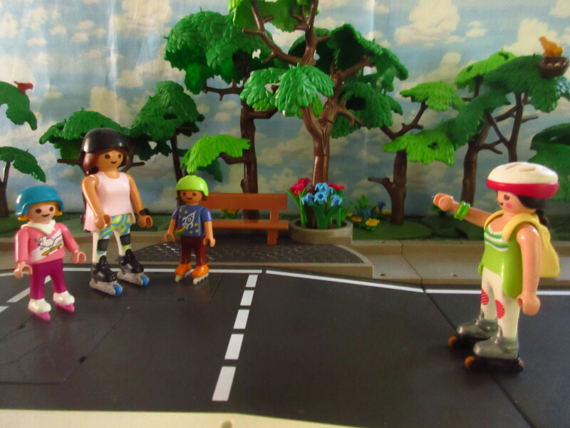 It's Springtime in Eastgate Park for the Playmobil people in our house...