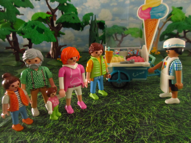 It's Springtime in Eastgate Park for the Playmobil people in our house...