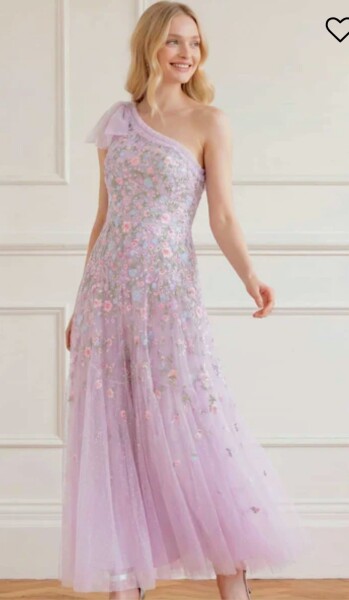 What should I wear to a black tie celebrity wedding?