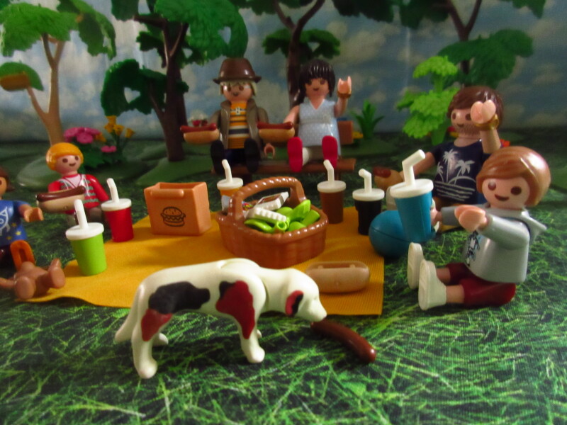 It's Springtime in Eastgate Park for the Playmobil people in our house...