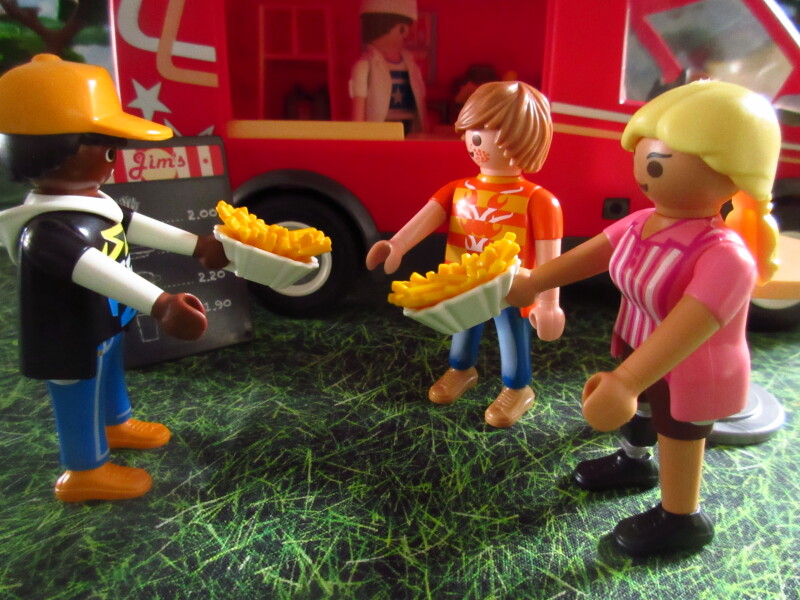 It's Springtime in Eastgate Park for the Playmobil people in our house...