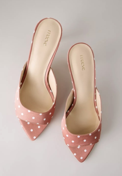 What to wear to April wedding in Italy?