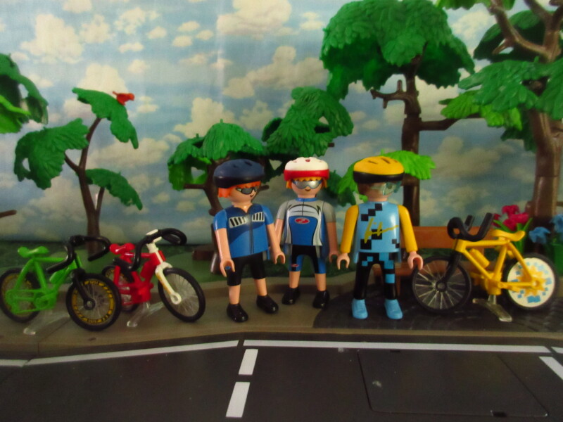 It's Springtime in Eastgate Park for the Playmobil people in our house...
