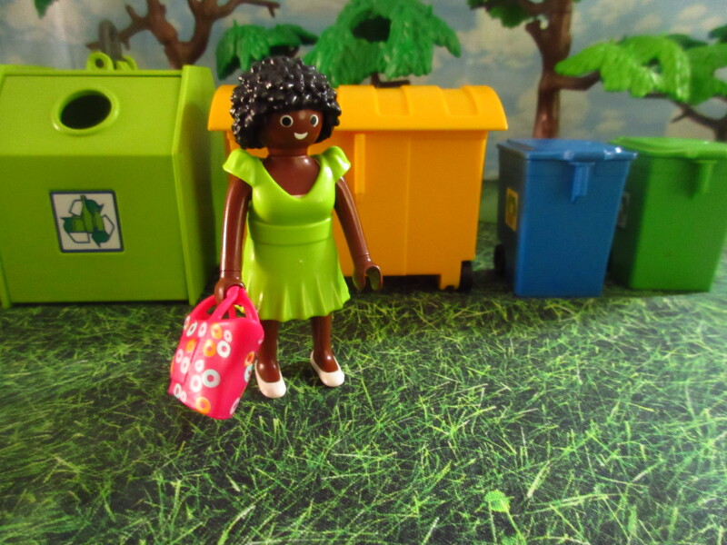 It's Springtime in Eastgate Park for the Playmobil people in our house...