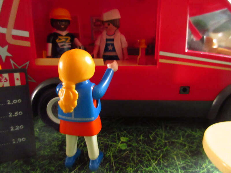 It's Springtime in Eastgate Park for the Playmobil people in our house...