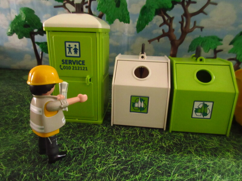 It's Springtime in Eastgate Park for the Playmobil people in our house...