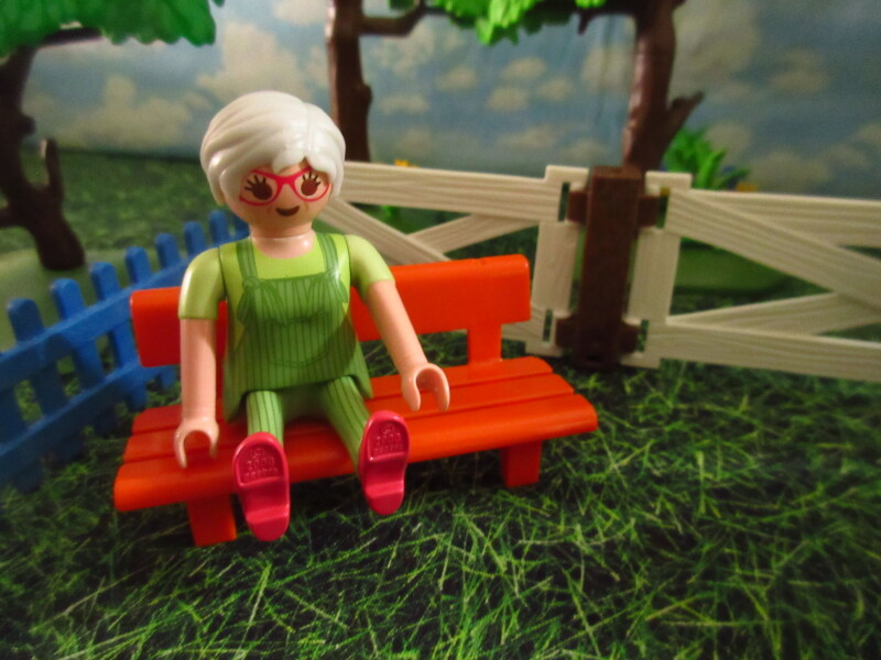 It's Springtime in Eastgate Park for the Playmobil people in our house...