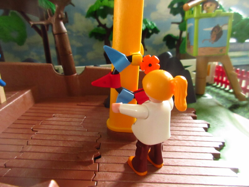 It's Springtime in Eastgate Park for the Playmobil people in our house...
