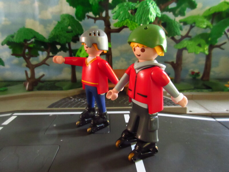 It's Springtime in Eastgate Park for the Playmobil people in our house...