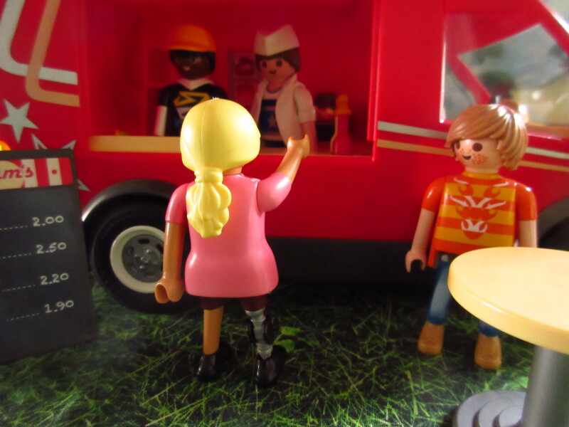It's Springtime in Eastgate Park for the Playmobil people in our house...