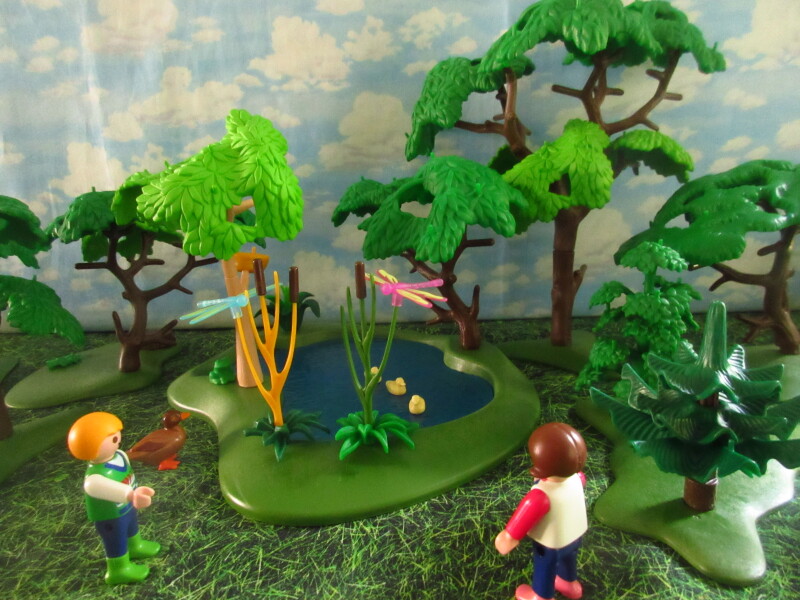 It's Springtime in Eastgate Park for the Playmobil people in our house...