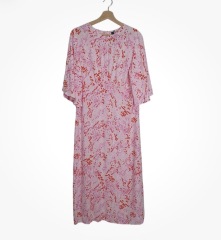 Which dress for the evening do of a wedding only?