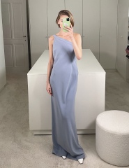 What should I wear to a black tie celebrity wedding?