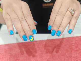 I want to see your nails!