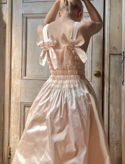 Oh my - I need to get married so I can wear this!