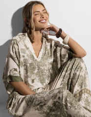 Where can I find a flowing two-piece trouser set on the high street?