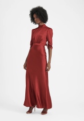 What should I wear to a black tie celebrity wedding?