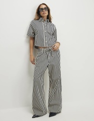 Where can I find a flowing two-piece trouser set on the high street?