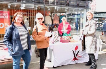 Women's Rights Network Red Flowers Campaign raising awareness for women and girls in Afghanistan