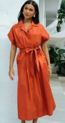 Beach wedding guest dress ideas for a stylish midlife figure