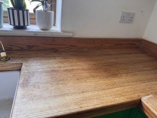 Re-sanding wooden worktop