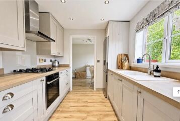 Love this house but wondering how practical the kitchen will be
