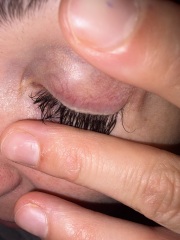 Lash trial before wedding, are these extensions applied too far out?