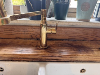 Re-sanding wooden worktop