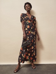 Child's graduation but seeing (stbex)H so need something drop-dead gorgeous  but elegant and wont make me look like mutton.