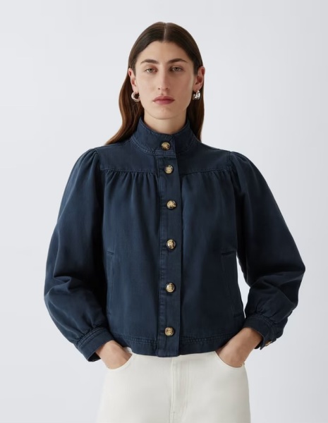 Jacket ideas for an apple shape with wide-leg trousers