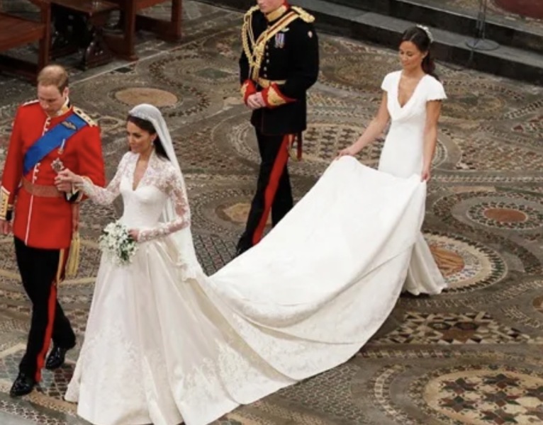 AIBU to wear a floral dress my brother's girlfriend calls white to their wedding?