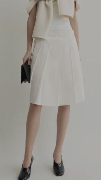 Advice needed- help me learn how to make skirts look stylish and flattering