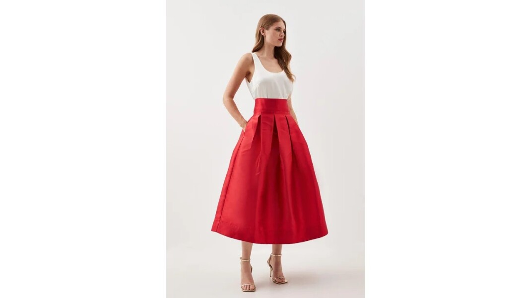 What shoes & accessories with this outfit?
