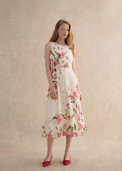 AIBU to wear a floral dress my brother's girlfriend calls white to their wedding?