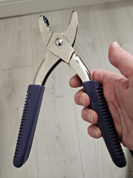 I think I'm looking for a grommet