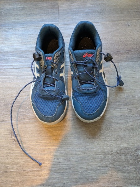Trainers without laces - help!