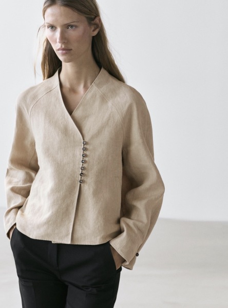 Jacket ideas for an apple shape with wide-leg trousers