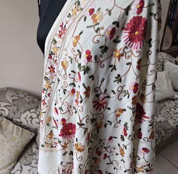 Mary's shawl
