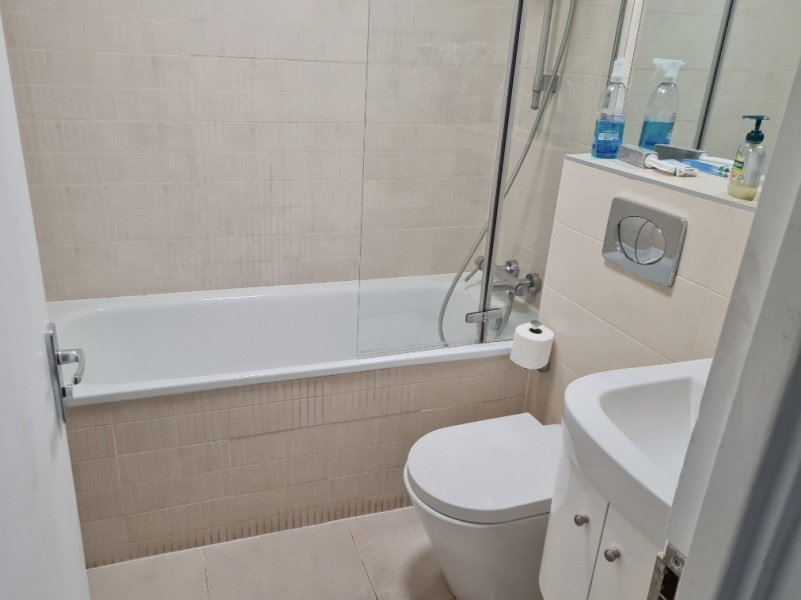 AIBU to wonder if I am being overcharged for cleaning?