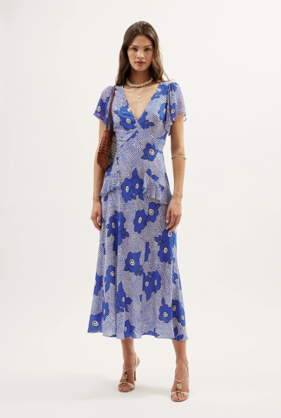 Stylish mother of the bride dress ideas for a warm wedding abroad